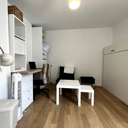 Apartment Le Des Sablons-2 Pers-150m Place Du Marche Fontainebleau